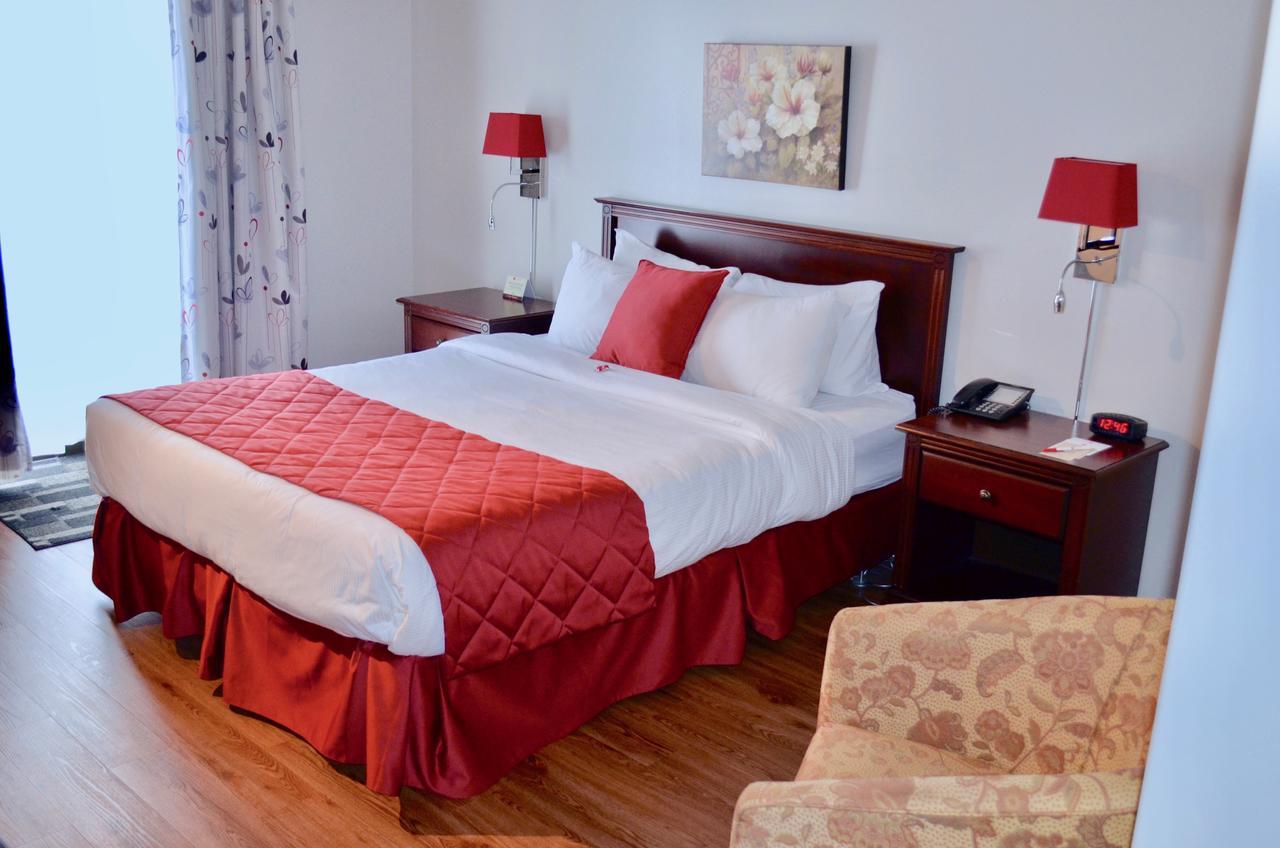 Hotel Le Floral Шербрук Екстериор снимка
